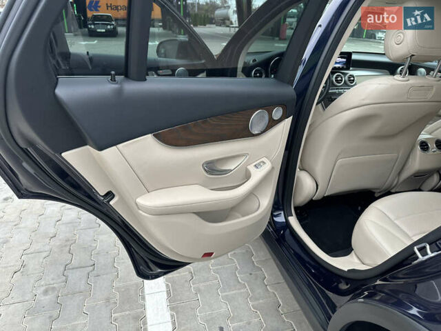 Синий Мерседес ГЛЦ-Класс, объемом двигателя 1.99 л и пробегом 110 тыс. км за 25999 $, фото 52 на Automoto.ua