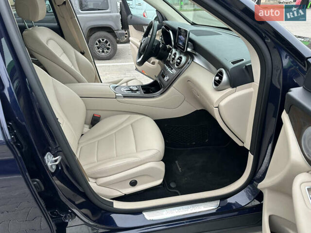 Синий Мерседес ГЛЦ-Класс, объемом двигателя 1.99 л и пробегом 110 тыс. км за 25999 $, фото 43 на Automoto.ua