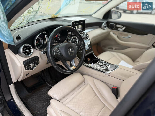 Синий Мерседес ГЛЦ-Класс, объемом двигателя 1.99 л и пробегом 81 тыс. км за 15750 $, фото 9 на Automoto.ua