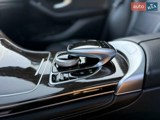 Синий Мерседес ГЛЦ-Класс, объемом двигателя 2 л и пробегом 84 тыс. км за 28300 $, фото 48 на Automoto.ua