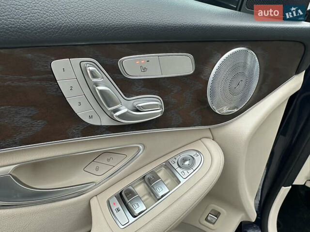 Синий Мерседес ГЛЦ-Класс, объемом двигателя 1.99 л и пробегом 110 тыс. км за 25999 $, фото 35 на Automoto.ua