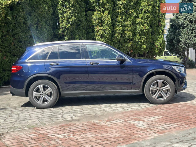 Синій Мерседес ГЛЦ-Клас, об'ємом двигуна 1.99 л та пробігом 65 тис. км за 30700 $, фото 2 на Automoto.ua