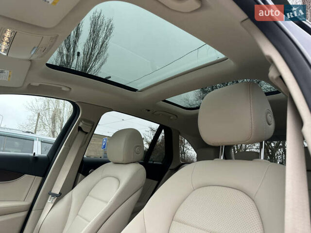 Синий Мерседес ГЛЦ-Класс, объемом двигателя 1.99 л и пробегом 110 тыс. км за 25999 $, фото 41 на Automoto.ua