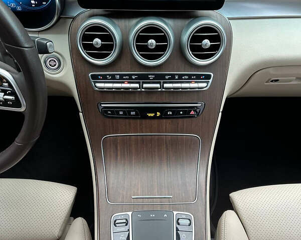 Синій Мерседес ГЛЦ-Клас, об'ємом двигуна 2 л та пробігом 75 тис. км за 48000 $, фото 23 на Automoto.ua