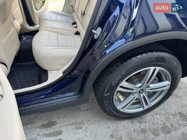 Синій Мерседес ГЛЦ-Клас, об'ємом двигуна 1.99 л та пробігом 53 тис. км за 35900 $, фото 111 на Automoto.ua