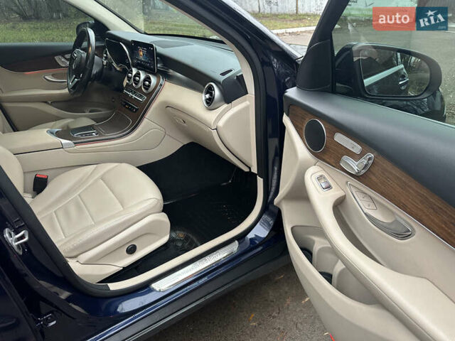 Синий Мерседес ГЛЦ-Класс, объемом двигателя 1.99 л и пробегом 50 тыс. км за 31000 $, фото 18 на Automoto.ua