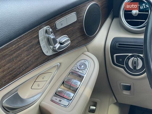 Синій Мерседес ГЛЦ-Клас, об'ємом двигуна 1.99 л та пробігом 48 тис. км за 34500 $, фото 12 на Automoto.ua