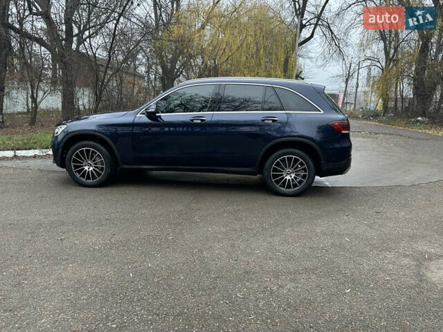 Синий Мерседес ГЛЦ-Класс, объемом двигателя 1.99 л и пробегом 50 тыс. км за 31000 $, фото 5 на Automoto.ua