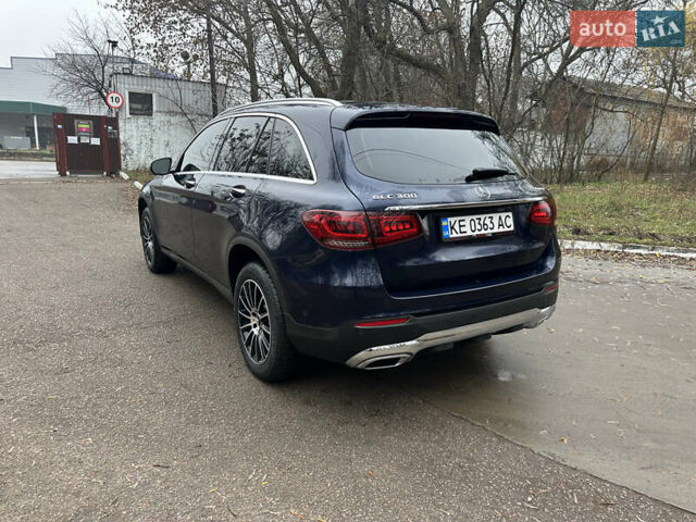 Синий Мерседес ГЛЦ-Класс, объемом двигателя 1.99 л и пробегом 50 тыс. км за 31000 $, фото 4 на Automoto.ua