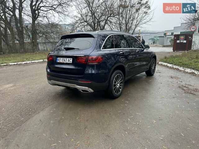 Синий Мерседес ГЛЦ-Класс, объемом двигателя 1.99 л и пробегом 50 тыс. км за 31000 $, фото 3 на Automoto.ua