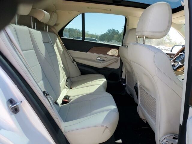 Белый Мерседес ГЛE 350, объемом двигателя 2 л и пробегом 0 тыс. км за 34000 $, фото 9 на Automoto.ua