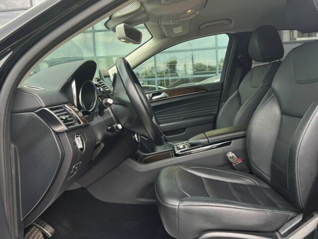 Черный Мерседес ГЛE 400, объемом двигателя 3 л и пробегом 67 тыс. км за 47999 $, фото 9 на Automoto.ua