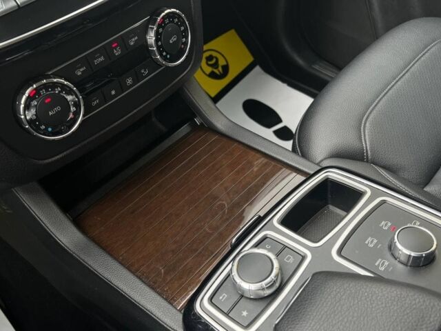 Черный Мерседес ГЛE 400, объемом двигателя 3 л и пробегом 67 тыс. км за 47999 $, фото 15 на Automoto.ua