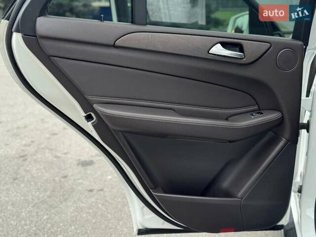 Белый Мерседес ГЛЕ-Класс, объемом двигателя 2.2 л и пробегом 88 тыс. км за 29900 $, фото 59 на Automoto.ua