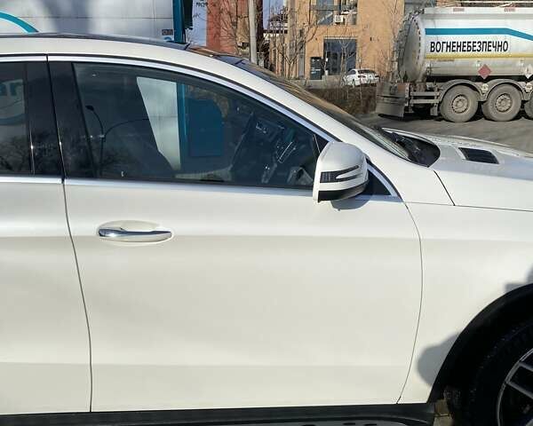 Белый Мерседес ГЛЕ-Класс, объемом двигателя 2.99 л и пробегом 180 тыс. км за 37800 $, фото 12 на Automoto.ua