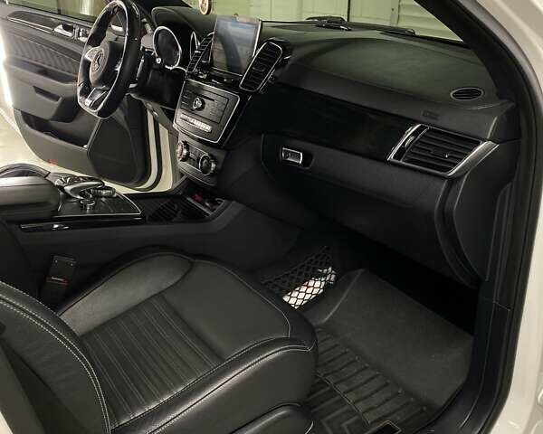 Белый Мерседес ГЛЕ-Класс, объемом двигателя 3 л и пробегом 132 тыс. км за 39000 $, фото 10 на Automoto.ua