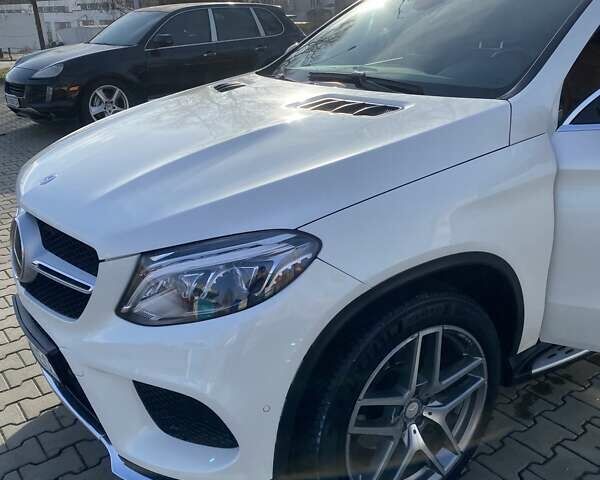 Белый Мерседес ГЛЕ-Класс, объемом двигателя 2.99 л и пробегом 180 тыс. км за 37800 $, фото 10 на Automoto.ua