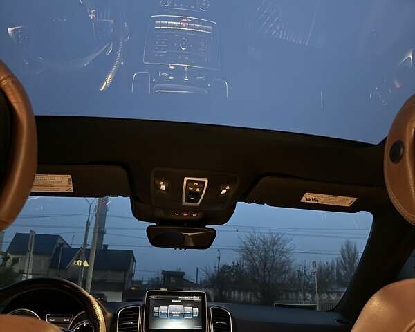 Белый Мерседес ГЛЕ-Класс, объемом двигателя 3 л и пробегом 182 тыс. км за 37000 $, фото 26 на Automoto.ua