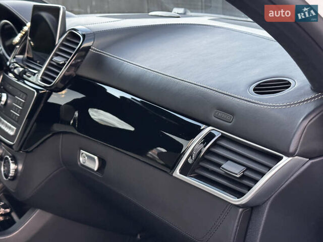 Белый Мерседес ГЛЕ-Класс, объемом двигателя 3 л и пробегом 155 тыс. км за 45900 $, фото 88 на Automoto.ua