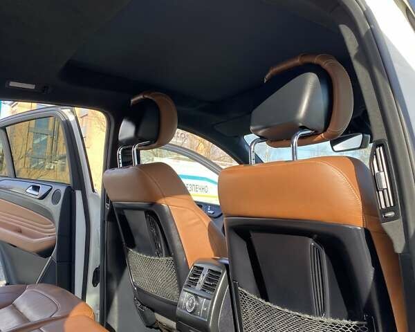 Белый Мерседес ГЛЕ-Класс, объемом двигателя 2.99 л и пробегом 180 тыс. км за 37800 $, фото 15 на Automoto.ua