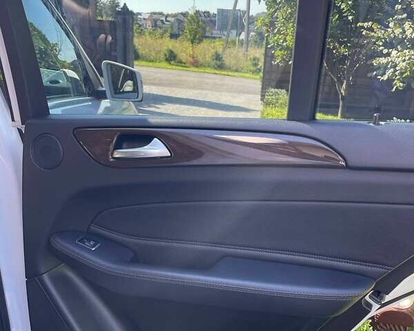 Белый Мерседес ГЛЕ-Класс, объемом двигателя 2.14 л и пробегом 260 тыс. км за 25950 $, фото 22 на Automoto.ua