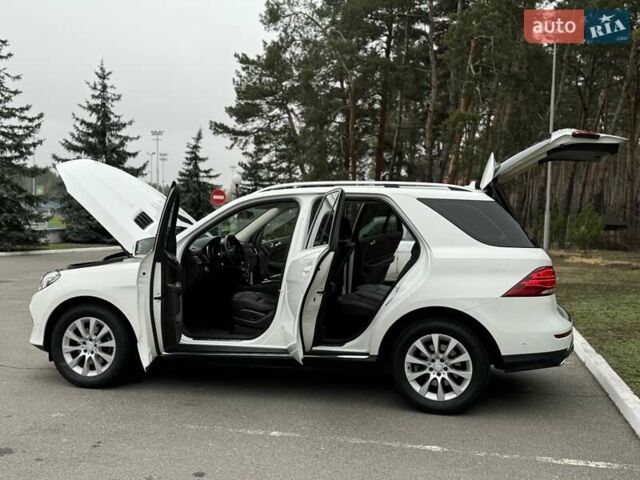 Белый Мерседес ГЛЕ-Класс, объемом двигателя 2.2 л и пробегом 88 тыс. км за 29900 $, фото 33 на Automoto.ua