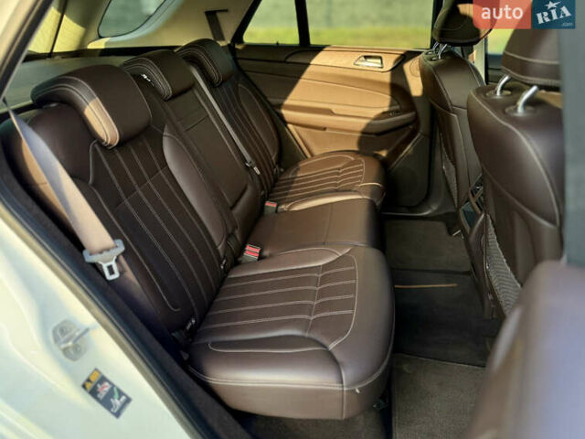 Мерседес ГЛЕ-Класс 2015 в Харькове на Automoto.ua Белый Мерседес ГЛЕ-Класс, объемом двигателя 2.14 л и пробегом 193 тыс. км за 26500 $, фото 14 на Automoto.ua