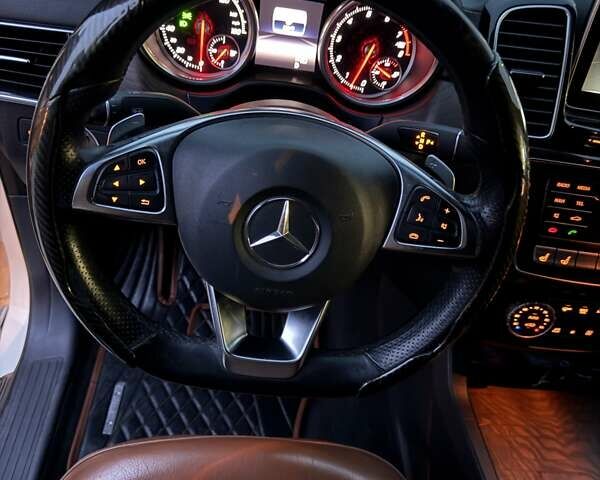 Белый Мерседес ГЛЕ-Класс, объемом двигателя 3 л и пробегом 182 тыс. км за 37000 $, фото 34 на Automoto.ua