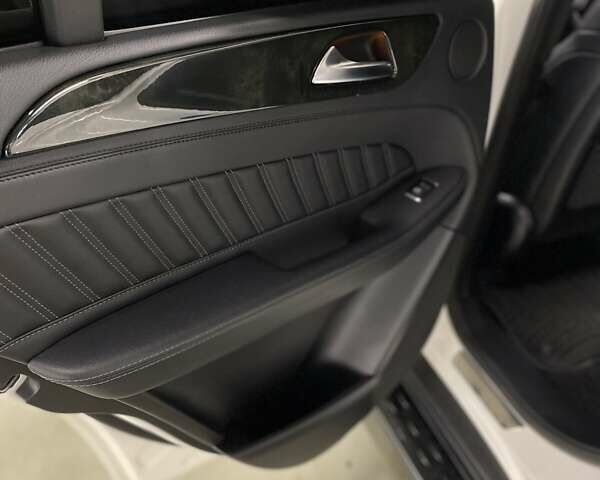 Белый Мерседес ГЛЕ-Класс, объемом двигателя 3 л и пробегом 132 тыс. км за 39000 $, фото 16 на Automoto.ua