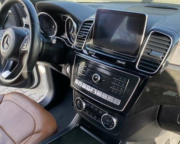 Белый Мерседес ГЛЕ-Класс, объемом двигателя 2.99 л и пробегом 180 тыс. км за 37800 $, фото 13 на Automoto.ua