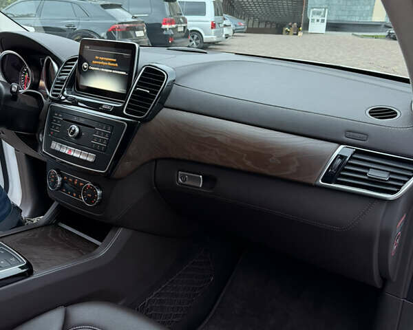 Мерседес ГЛЕ-Класс 2015 в Одессе на Automoto.ua Белый Мерседес ГЛЕ-Класс, объемом двигателя 2.14 л и пробегом 271 тыс. км за 29500 $, фото 11 на Automoto.ua