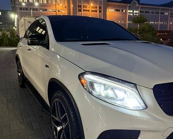 Белый Мерседес ГЛЕ-Класс, объемом двигателя 3 л и пробегом 182 тыс. км за 37000 $, фото 8 на Automoto.ua