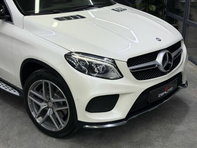 Белый Мерседес ГЛЕ-Класс, объемом двигателя 3 л и пробегом 114 тыс. км за 36500 $, фото 1 на Automoto.ua