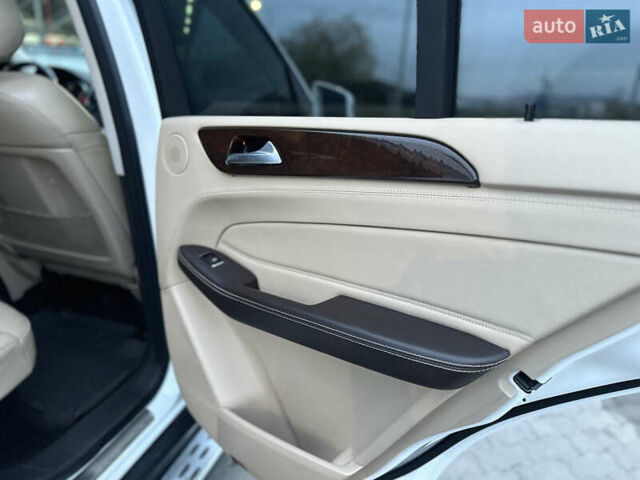 Білий Мерседес ГЛЕ-Клас, об'ємом двигуна 3 л та пробігом 152 тис. км за 26000 $, фото 10 на Automoto.ua