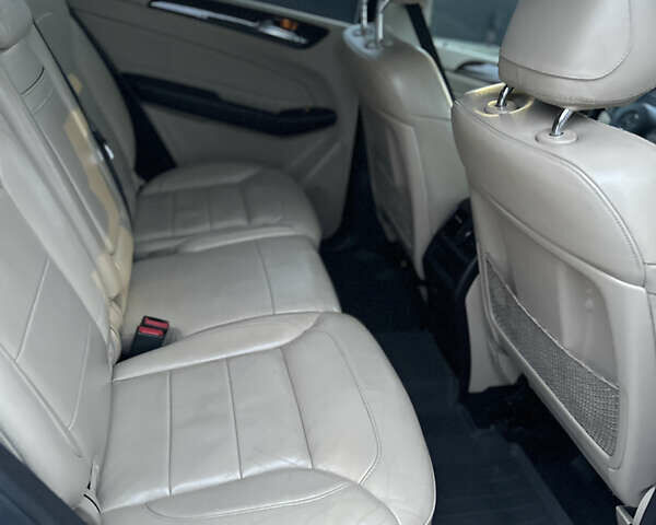 Білий Мерседес ГЛЕ-Клас, об'ємом двигуна 3 л та пробігом 152 тис. км за 26000 $, фото 9 на Automoto.ua