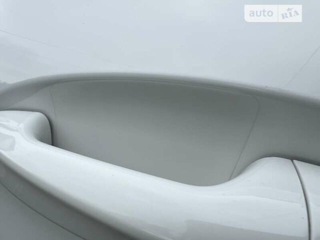 Белый Мерседес ГЛЕ-Класс, объемом двигателя 3 л и пробегом 77 тыс. км за 42800 $, фото 12 на Automoto.ua