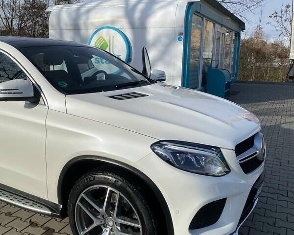 Белый Мерседес ГЛЕ-Класс, объемом двигателя 2.99 л и пробегом 180 тыс. км за 37800 $, фото 11 на Automoto.ua