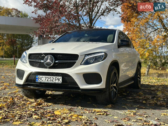 Мерседес ГЛЕ-Класс 2015 в Стрые на Automoto.ua Белый Мерседес ГЛЕ-Класс, объемом двигателя 3 л и пробегом 155 тыс. км за 46900 $, фото 1 на Automoto.ua