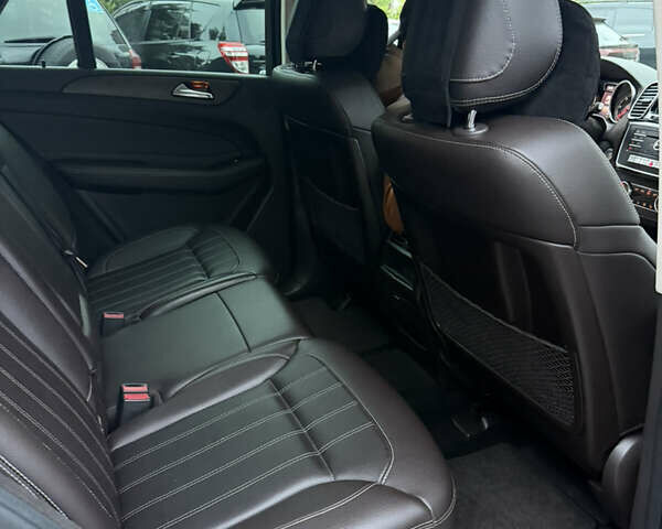 Мерседес ГЛЕ-Класс 2015 в Одессе на Automoto.ua Белый Мерседес ГЛЕ-Класс, объемом двигателя 2.14 л и пробегом 271 тыс. км за 29500 $, фото 15 на Automoto.ua