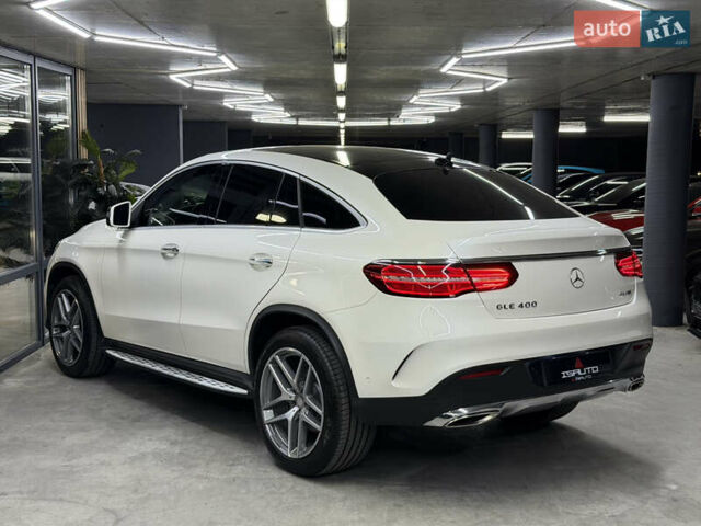 Белый Мерседес ГЛЕ-Класс, объемом двигателя 3 л и пробегом 114 тыс. км за 36500 $, фото 9 на Automoto.ua