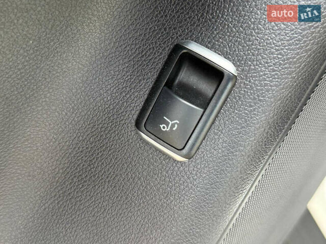 Белый Мерседес ГЛЕ-Класс, объемом двигателя 3 л и пробегом 175 тыс. км за 37800 $, фото 70 на Automoto.ua