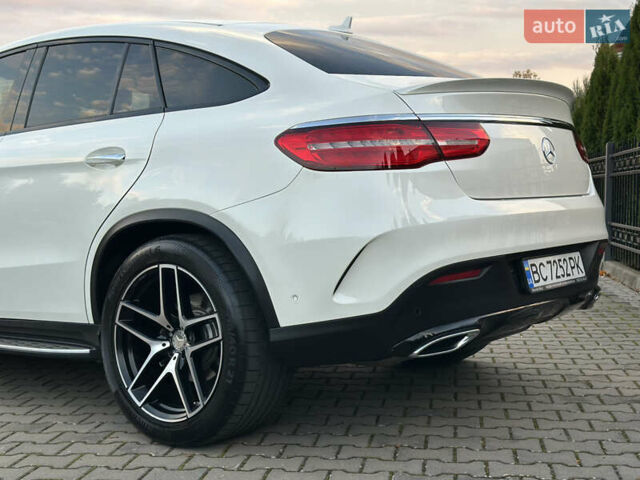 Белый Мерседес ГЛЕ-Класс, объемом двигателя 3 л и пробегом 155 тыс. км за 45900 $, фото 56 на Automoto.ua