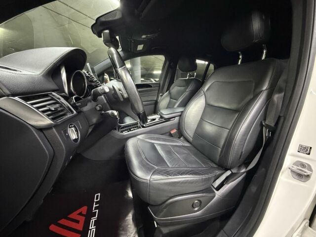 Белый Мерседес ГЛЕ-Класс, объемом двигателя 3 л и пробегом 114 тыс. км за 36500 $, фото 17 на Automoto.ua