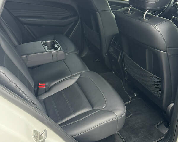 Білий Мерседес ГЛЕ-Клас, об'ємом двигуна 3 л та пробігом 196 тис. км за 34000 $, фото 17 на Automoto.ua