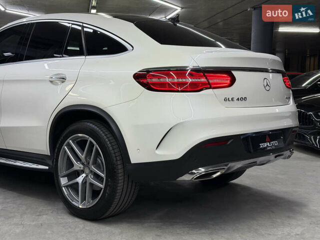 Белый Мерседес ГЛЕ-Класс, объемом двигателя 3 л и пробегом 114 тыс. км за 36500 $, фото 12 на Automoto.ua