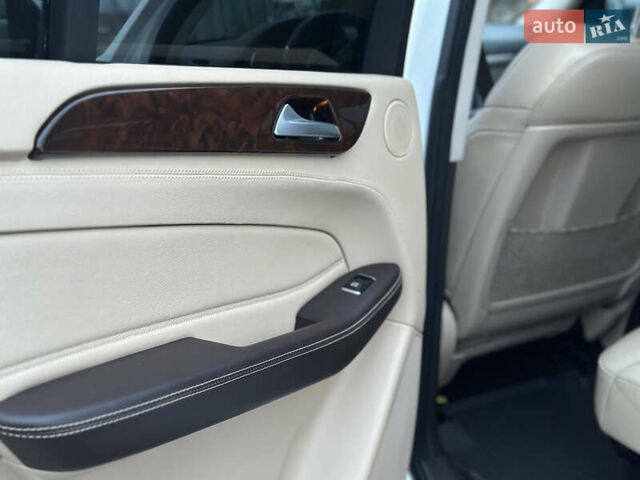 Білий Мерседес ГЛЕ-Клас, об'ємом двигуна 3 л та пробігом 152 тис. км за 26000 $, фото 13 на Automoto.ua