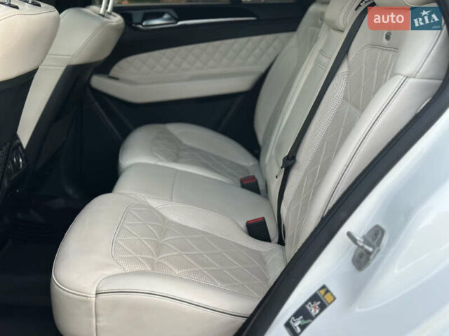Белый Мерседес ГЛЕ-Класс, объемом двигателя 3 л и пробегом 155 тыс. км за 45900 $, фото 76 на Automoto.ua