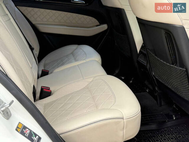 Белый Мерседес ГЛЕ-Класс, объемом двигателя 3 л и пробегом 175 тыс. км за 37800 $, фото 28 на Automoto.ua