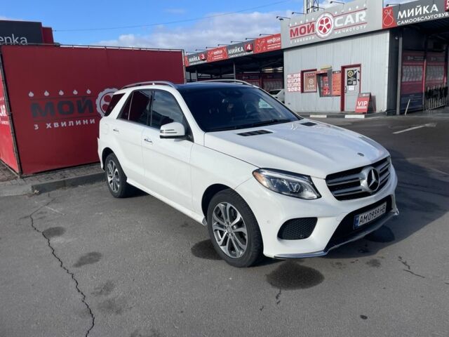 Белый Мерседес ГЛЕ-Класс, объемом двигателя 3 л и пробегом 220 тыс. км за 38500 $, фото 3 на Automoto.ua