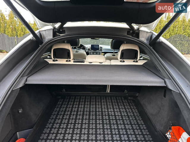 Белый Мерседес ГЛЕ-Класс, объемом двигателя 3 л и пробегом 155 тыс. км за 45900 $, фото 90 на Automoto.ua